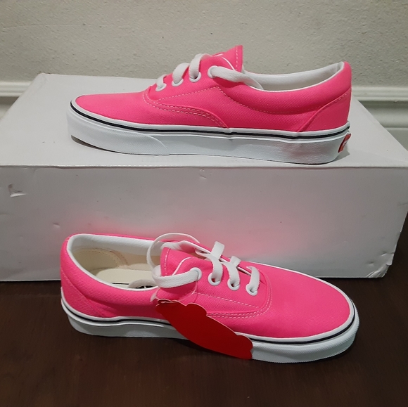 Vans - Picture 4 of 4